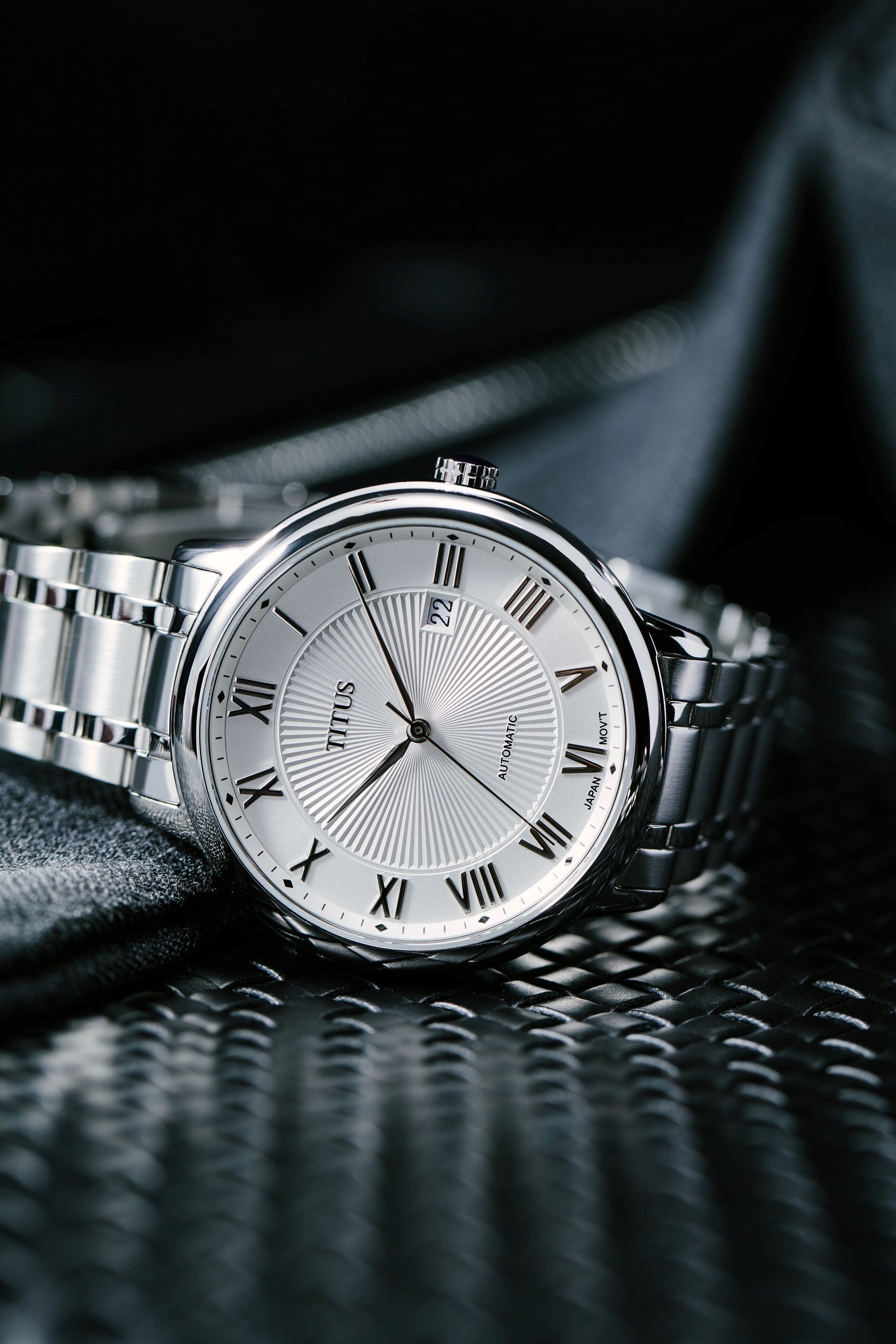 นาฬิกาผู้ชาย Exquisite 3 เข็ม วันที่ ระบบออโตเมติก สายสแตนเลสสตีล ขนาดตัวเรือน 42 มม. (W06-03205-002)